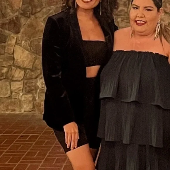 EUC Two Piece Glitter Set - Picture 2 of 9